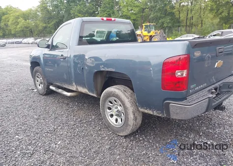 2010 Chevrolet Silverado 1500 Work Truck z USA, uszkodzony, nr VIN 1GCPCPEA6AZ151938